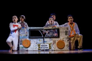 Ações da campanha incluem apresentações com grupos de teatro amador das escolas  - Foto por: Assessoriar/FenaPRF