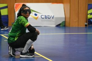 Larissa Sousa em competição de goalball pelo Icemat  - Foto por: Renan Cacioli/ CBDV