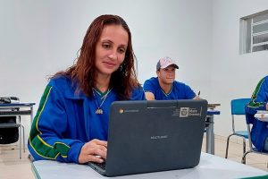 Rosângela está no 3º ano do ensino médio e conquistou vaga com as notas obtidas na escola  - Foto por: Assessoriar/Seduc-MT