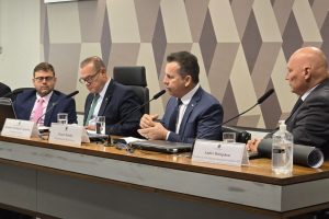 Mauro participou da audiência convocada pelo senador Wellington Fagundes, e realizada junto às comissões de Infraestrutura e de Relações Exteriores do Senado                             Crédito -