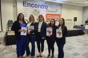 Os artigos são das secretárias Grasi Bugalho e Leicy Vitório e servidoras Sheila Gomes, Cristina Saito, Lenyze Grecco e Luciana Trugillo  - Foto por: Daniele Danchura