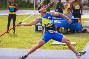 O jovem Arthur Curvo foi bronze no lançamento de dardo  - Foto por: Divulgação