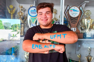 Feliphe Nunes Zeri passou em engenharia de controle de automação na UFMT, em Várzea Grande  - Foto por: Seduc-MT