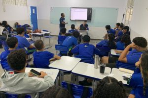 Palestra do Procon, na Escola Senador Azeredo  - Foto por: Assessoria/Setasc-MT