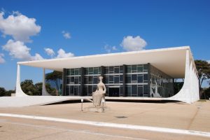 A decisão foi dada após reunião do governador Mauro Mendes com o chefe de gabinete do ministro, Rodrigo Hauer, em Brasília.                             Crédito - STF