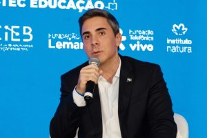 Alan Porto: "Estamos fazendo uma revolução tecnológica na educação pública de Mato Grosso"  - Foto por: Assessoria